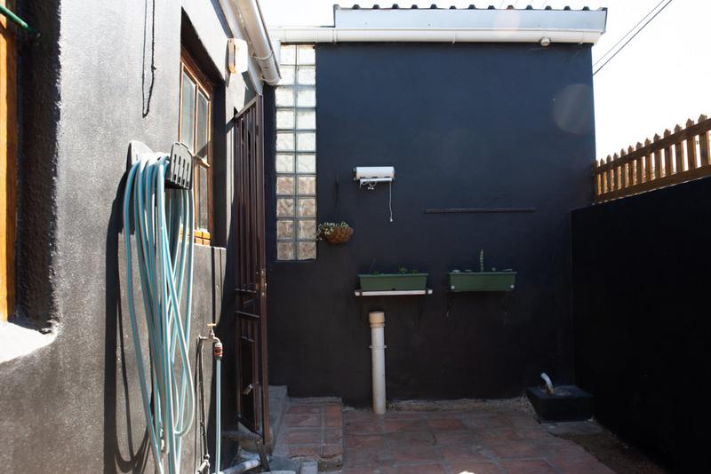 To Let 2 Bedroom Property for Rent in Observatory Western Cape